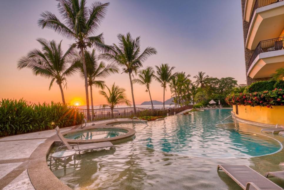 Secretjaco - Luxury Beach Front Penthouse With Pool & Jacuzzi Екстер'єр фото