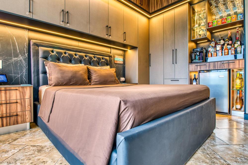 Secretjaco - Luxury Beach Front Penthouse With Pool & Jacuzzi Екстер'єр фото